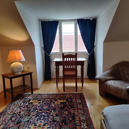 Ferienwohnung-Dachgeschoss Familie Mayer Krems an der Donau Extérieur photo